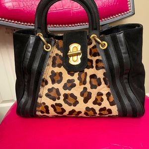 Leopard pocket book